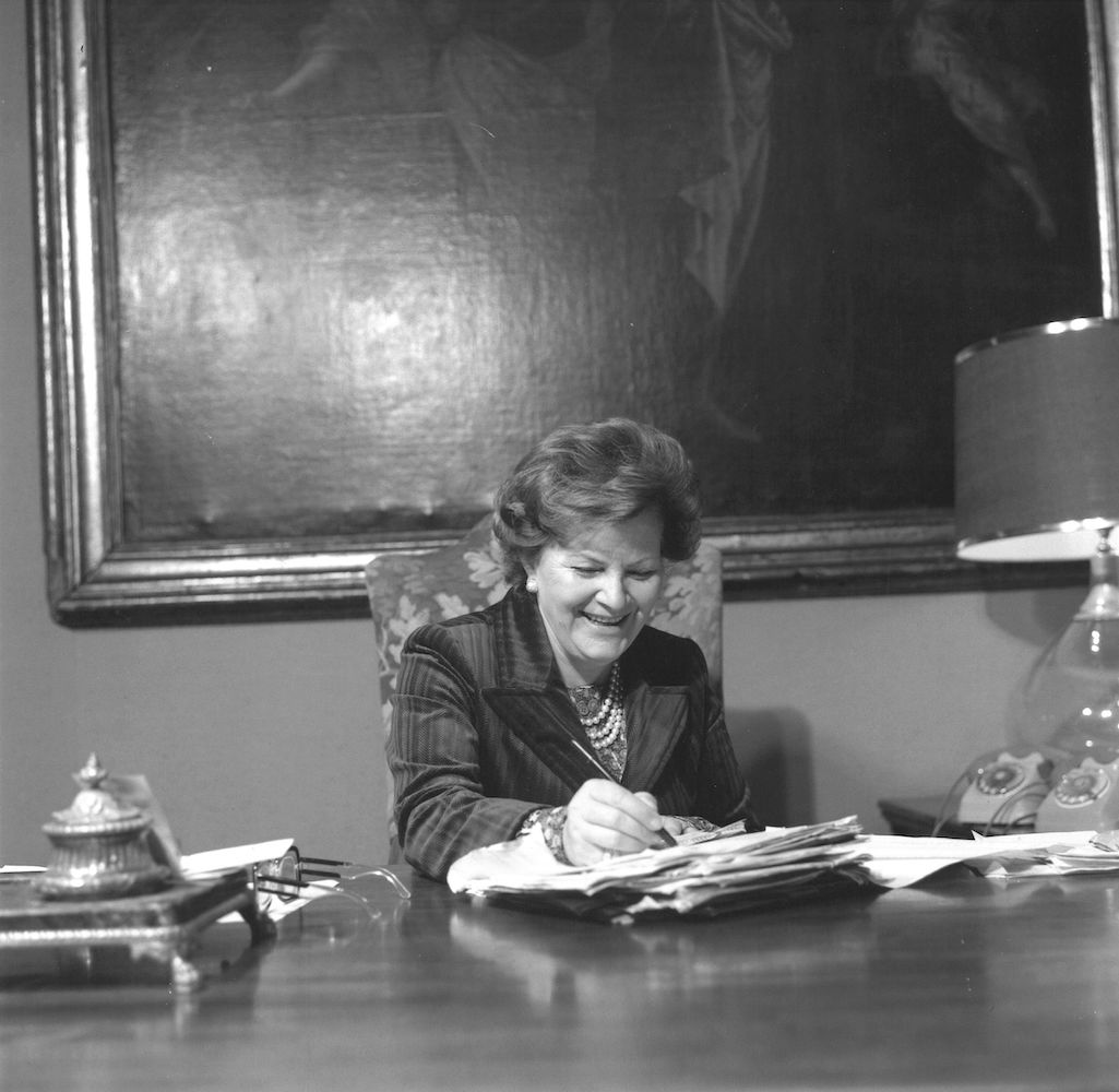 Wanda Ferragamo in her office, early 1980s