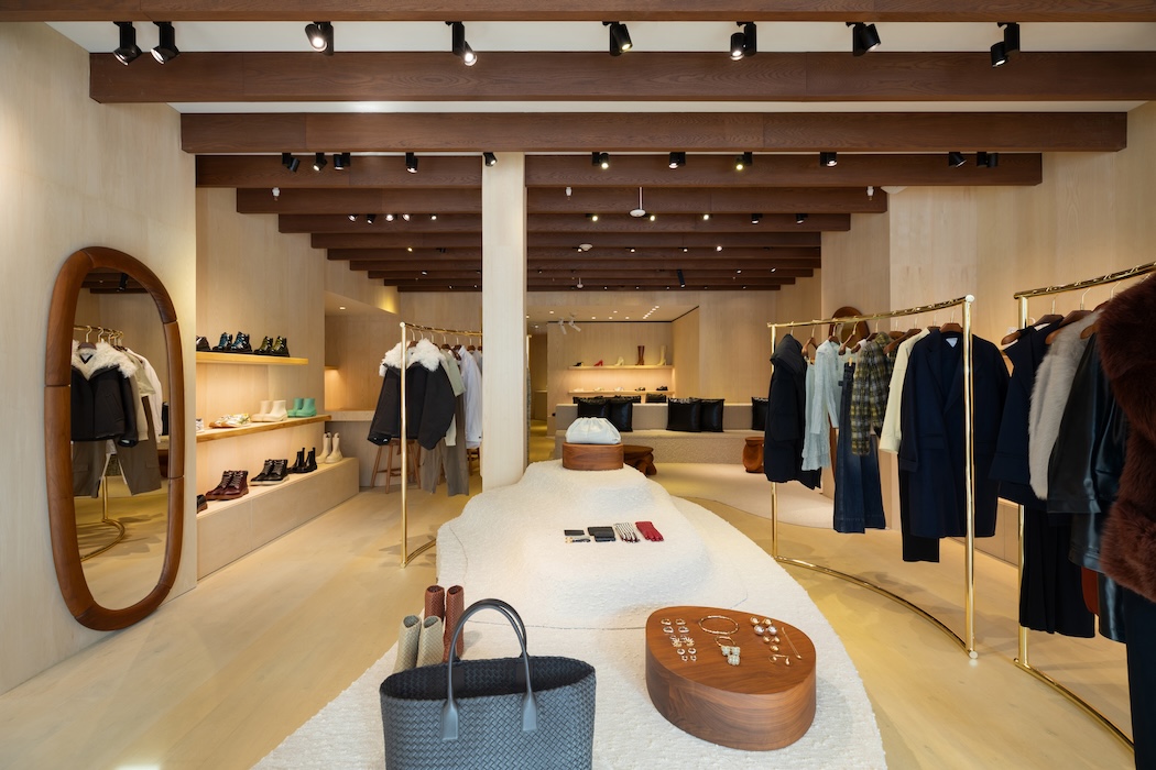 Bottega Veneta Aspen interior