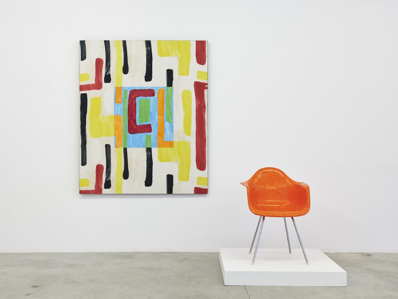 Installation view “En couleur,” by Bertrand Lavier (Nobilis n°7, 2023 et Orange Eames, 2021) Courtesy Bertrand Lavier, Mennour, Paris and Commanderie de Peyrassol Photographie : Jean-Christophe Lett © ADAGP, Paris, 2024.