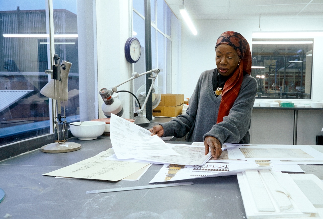 LOEWE. Magdalene Odundo, Artist in Residence, Wedgwood. Photographed at the Wedgwood factory, Stoke-on-Trent, England ©Borja Martin Gomez