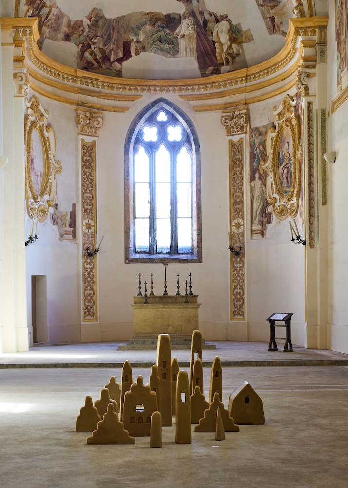 Installation view. Wolfgang Laib, “City of Silence”.