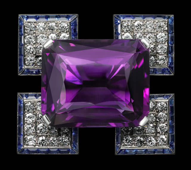 Brooch in amethyst, diamond, sapphire and platinum, Cartier London, about 1933, by Vincent Wulveryck, Collection Cartier