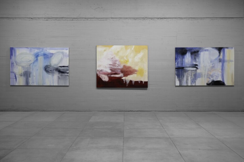 Installation view of Magali Lara's “Robar lo que me pertenece,”