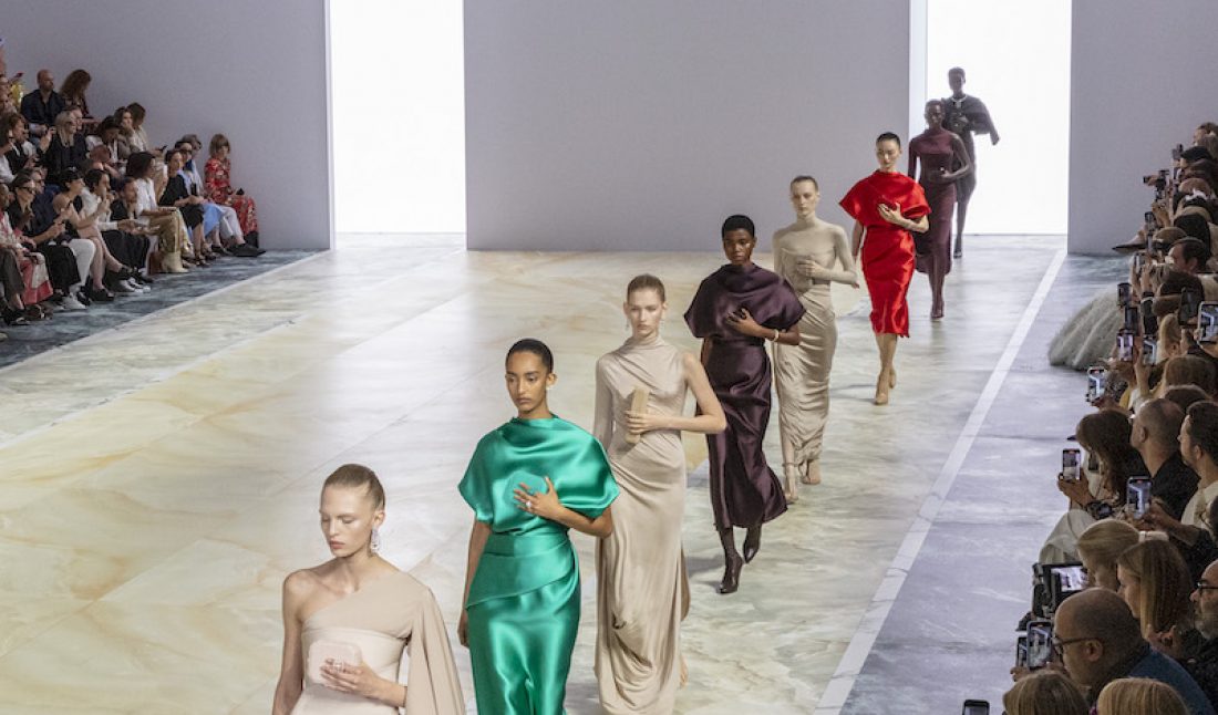 FENDI Couture AW23_Finale