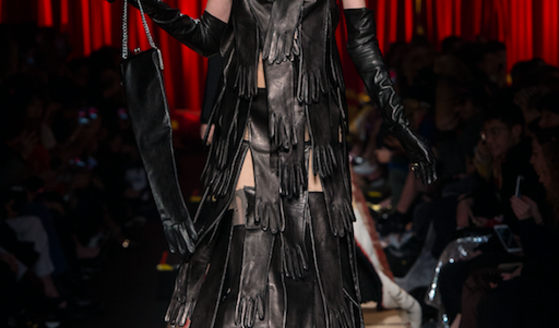 Moschino outfit sale