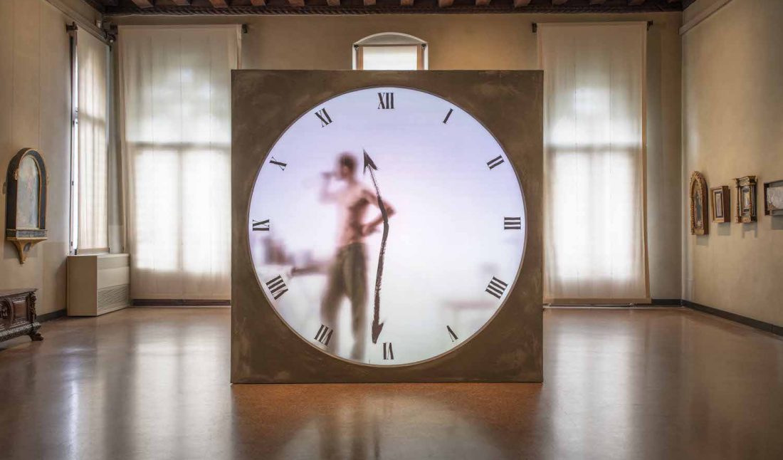 Installation view of Maarten Baas’ “PLAY TIME” Installation view of Maarten Baas' "PLAY TIME"