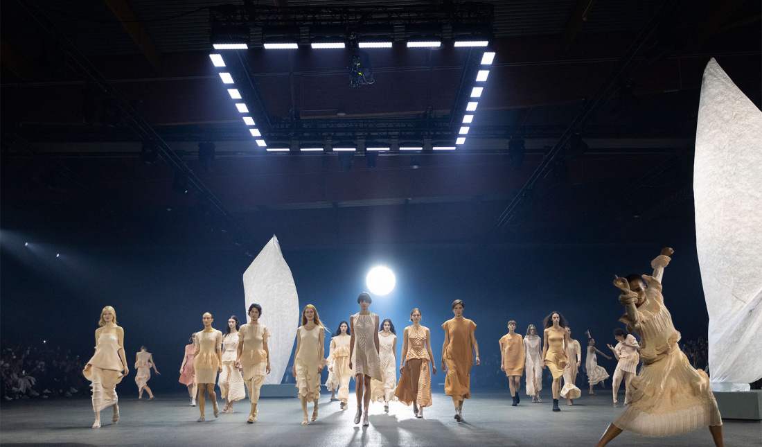 ISSEY MIYAKE SS23